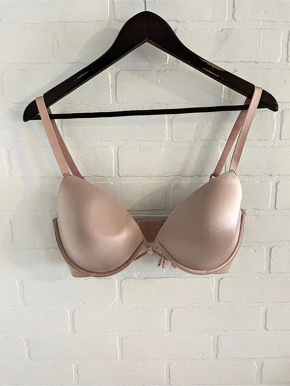 Victoria’s Secret Very Sexy Smooth Push-Up Plunge Bra 34DDD